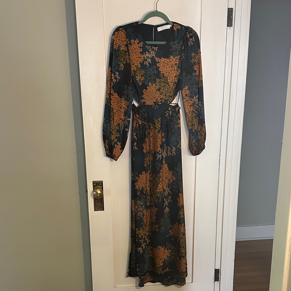 ASTR Floral Puff Sleeve Cut-Out Dress